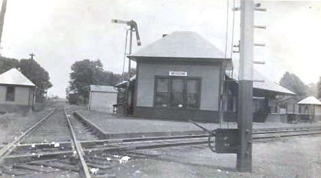 Wixom MI Elevator with train